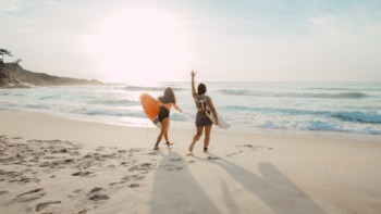 Travel marketing: students return to the beach