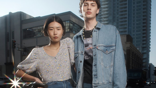 Fashion label Levi have made their premium jeans more accessible to UK students by launching a student discount.