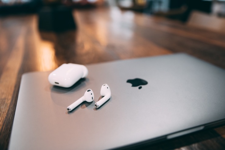 Airpods on a Mac