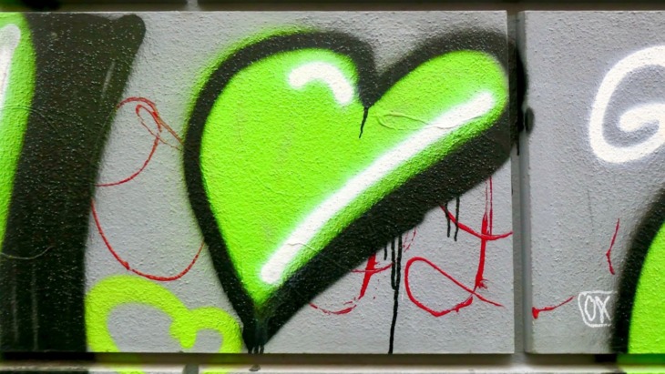 green graffiti heart